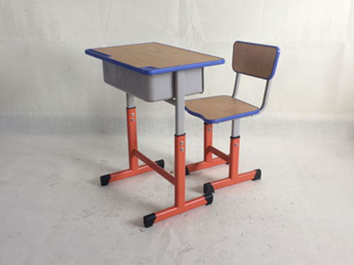 �E�A������